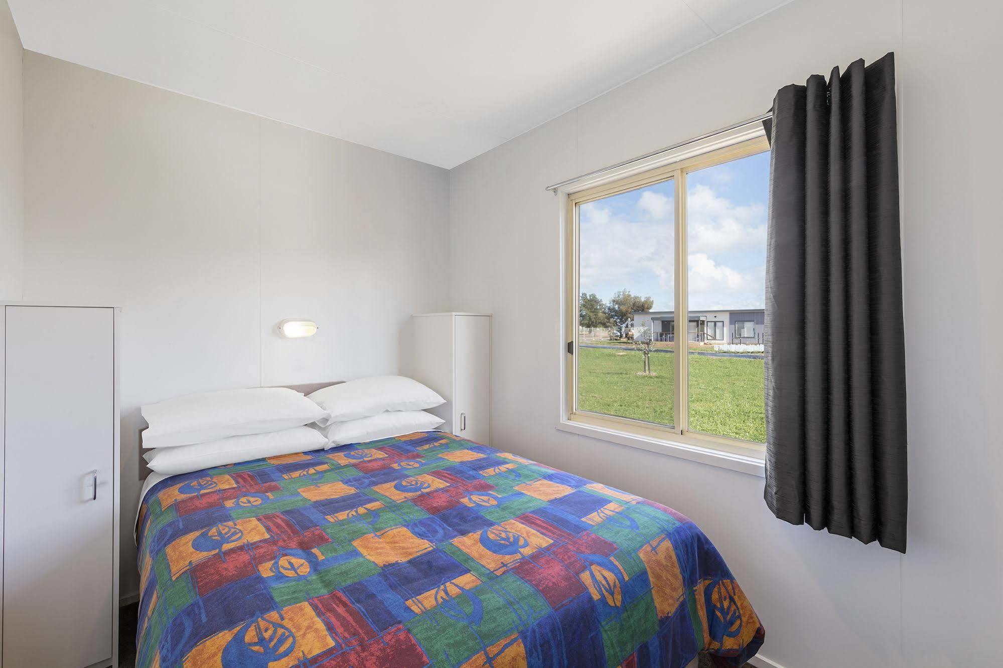 Racv Cobram Resort Екстериор снимка