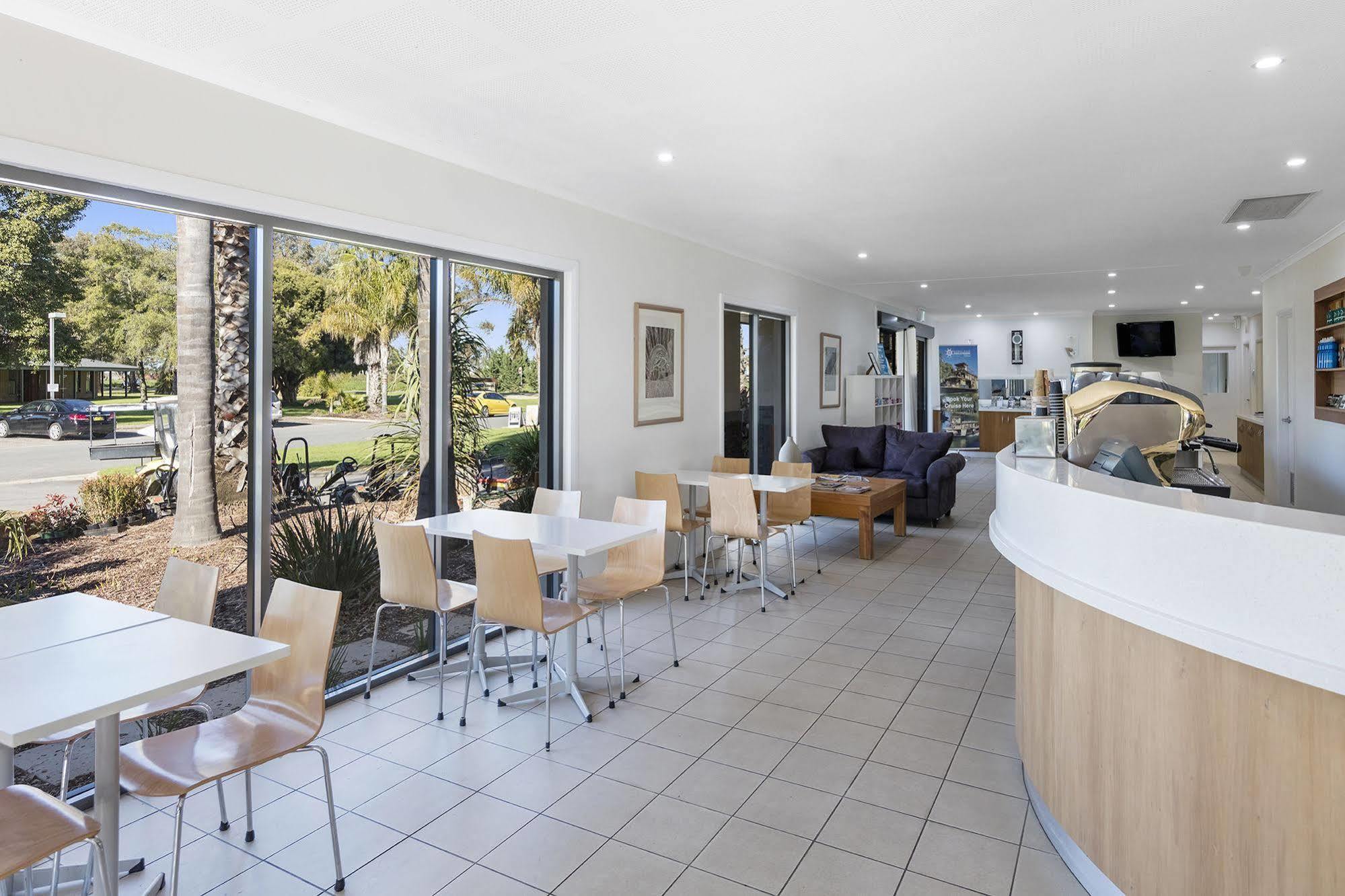 Racv Cobram Resort Екстериор снимка